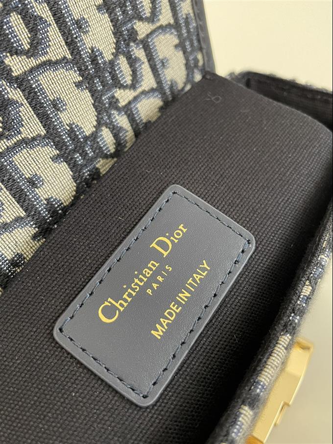 2025228Y550P204642530