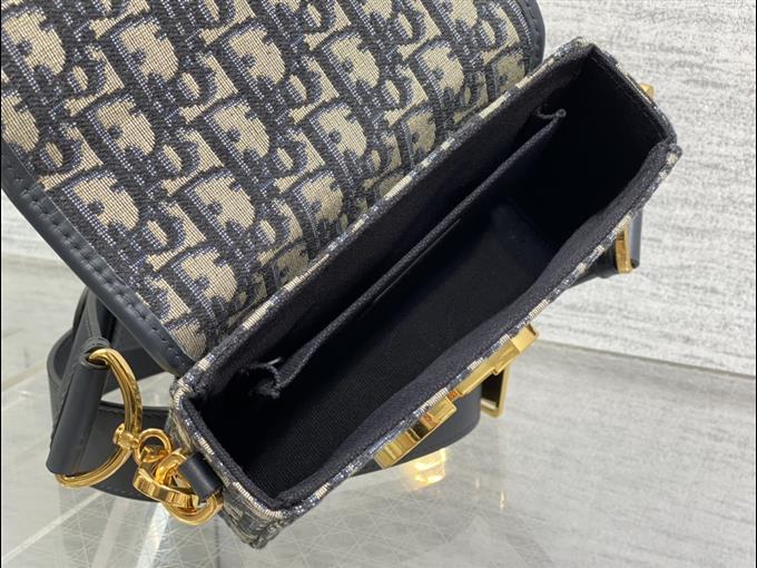 2025228Y550P20464289