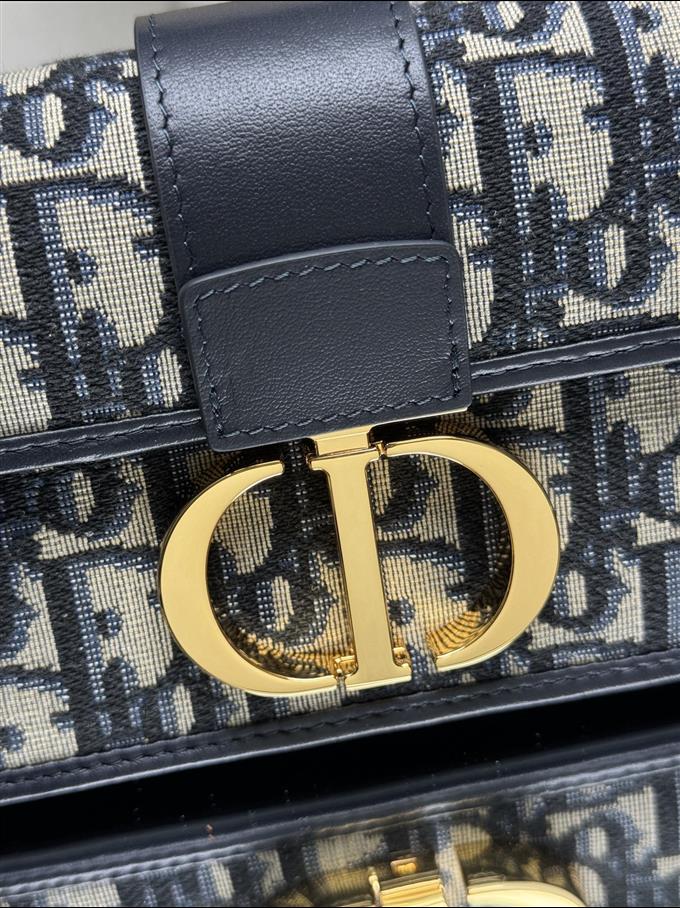 2025228Y580P204621250