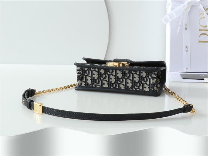 2025228Y580P20462175