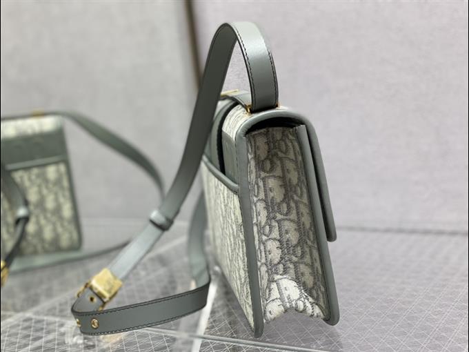 2025228Y580P204642748