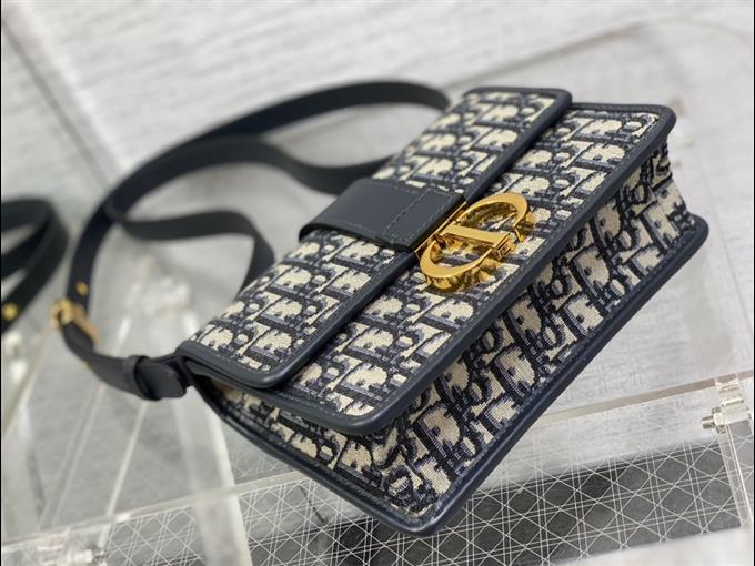 2025228Y580P204643207