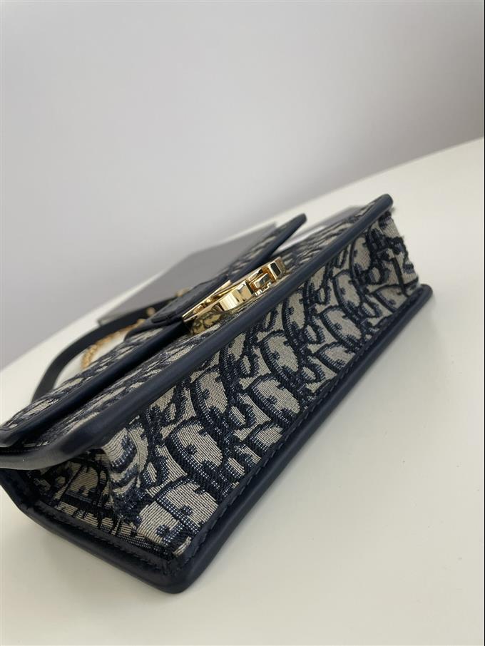 2025228Y580P204643888