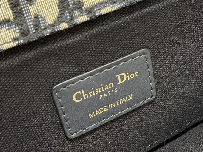 2025228Y580P20464395