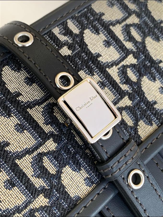 2025228Y600P204616666