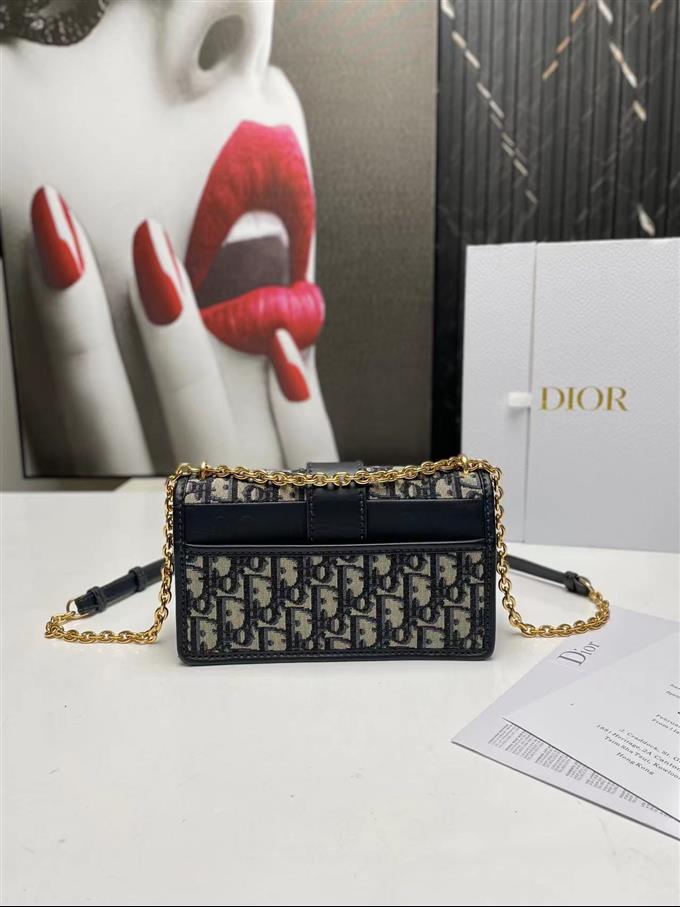 2025228Y600P204621927