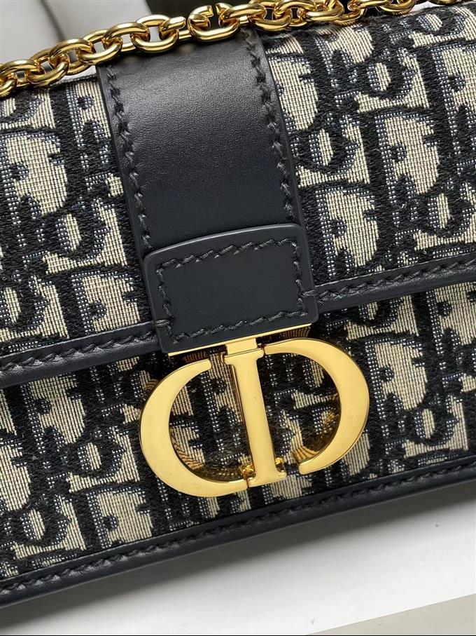 2025228Y600P204621943