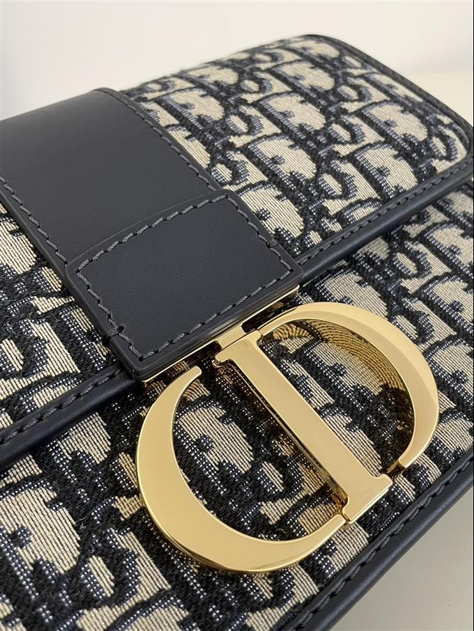 2025228Y600P204622178