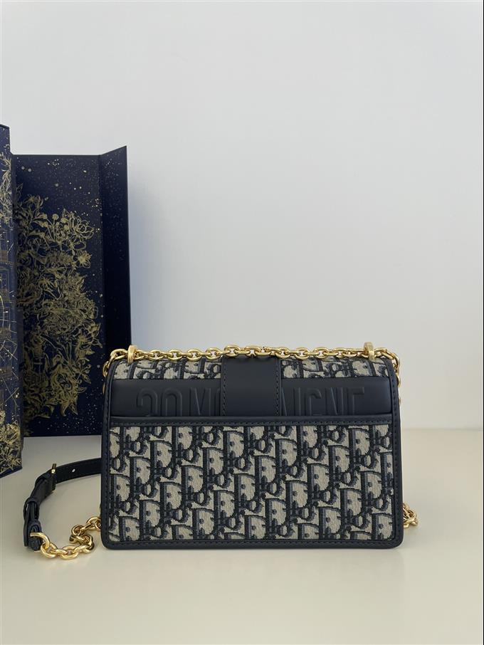 2025228Y600P204622695