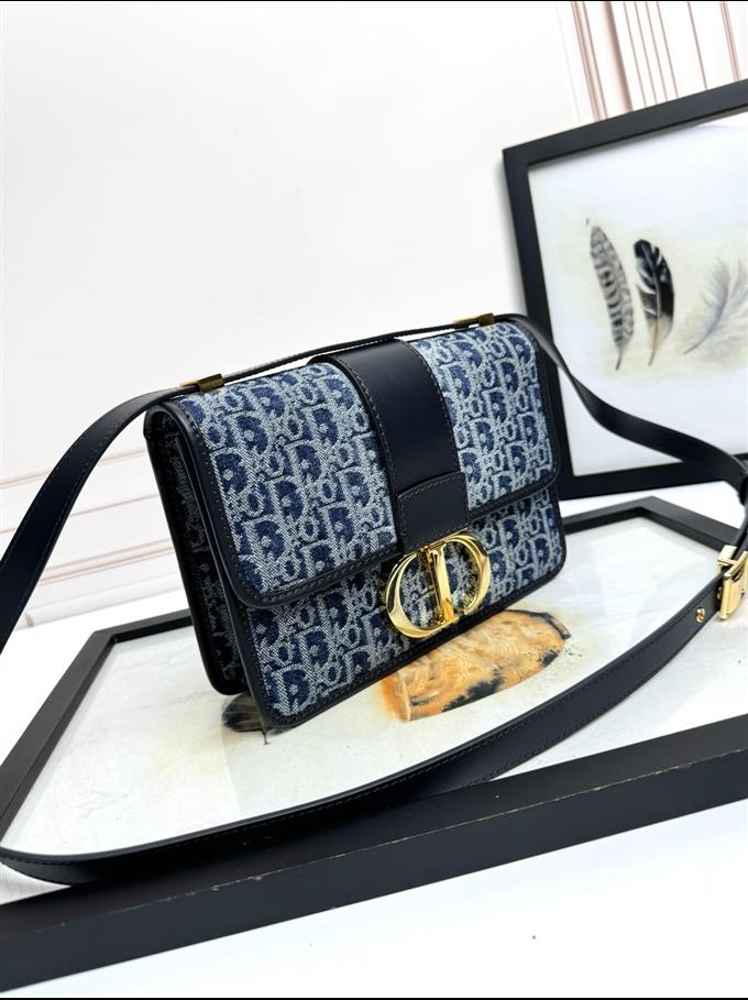 2025228Y600P204644123