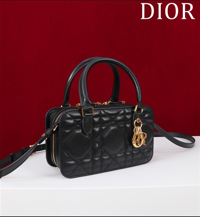 2025228Y600P204645395