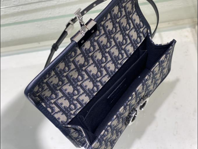 2025228Y600P211114527