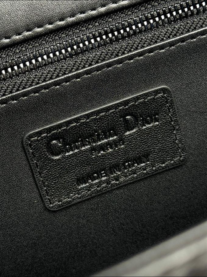 2025228Y650P204646641