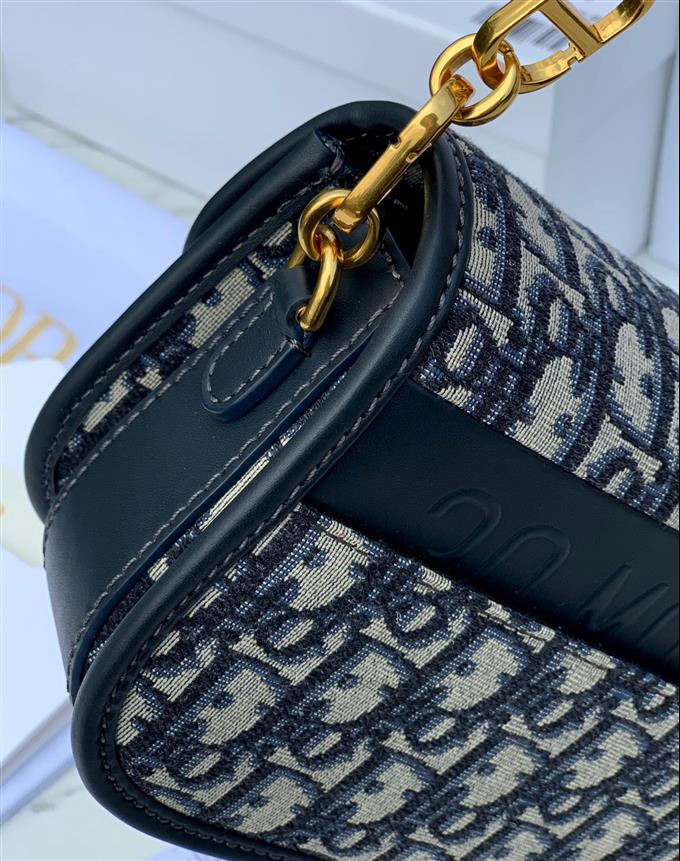 2025228Y750P204617493