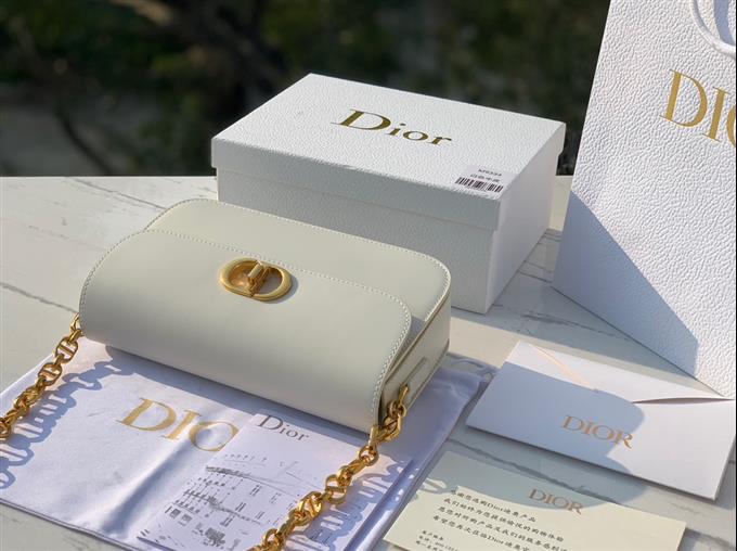 2025228Y900P204640736