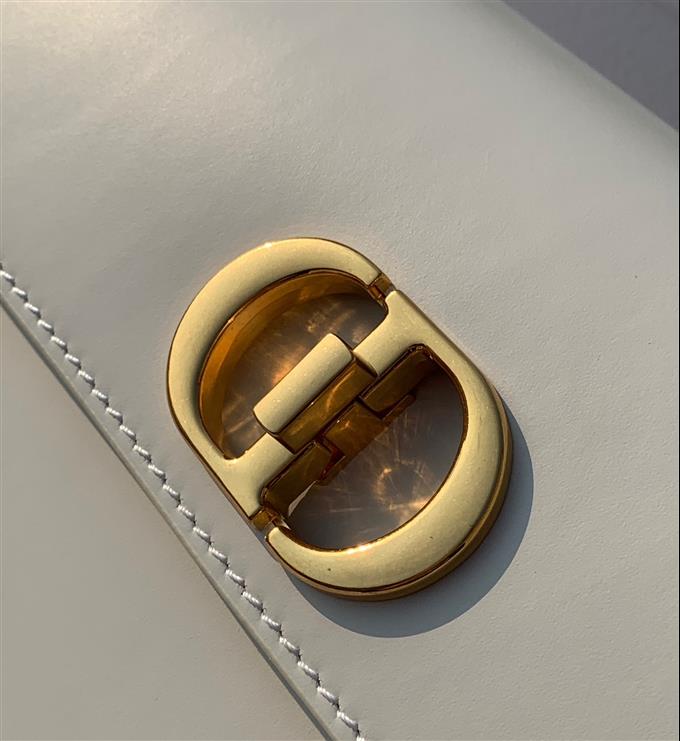 2025228Y900P204640768