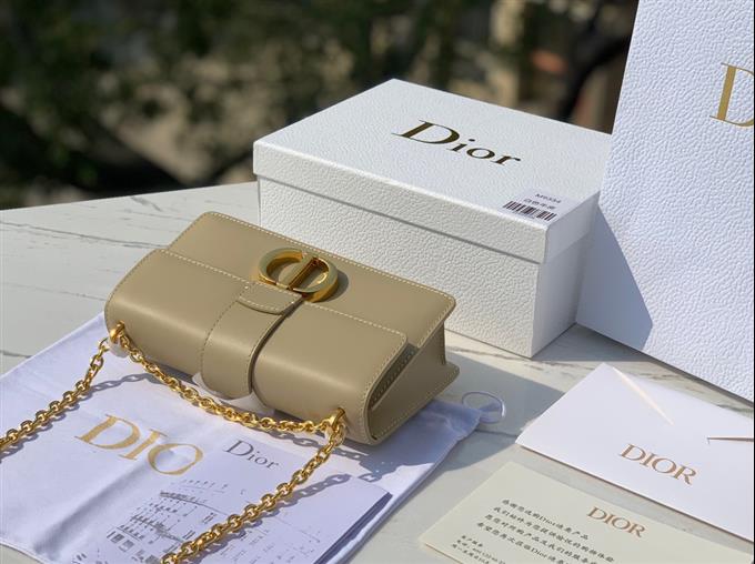 2025228Y950P204617604