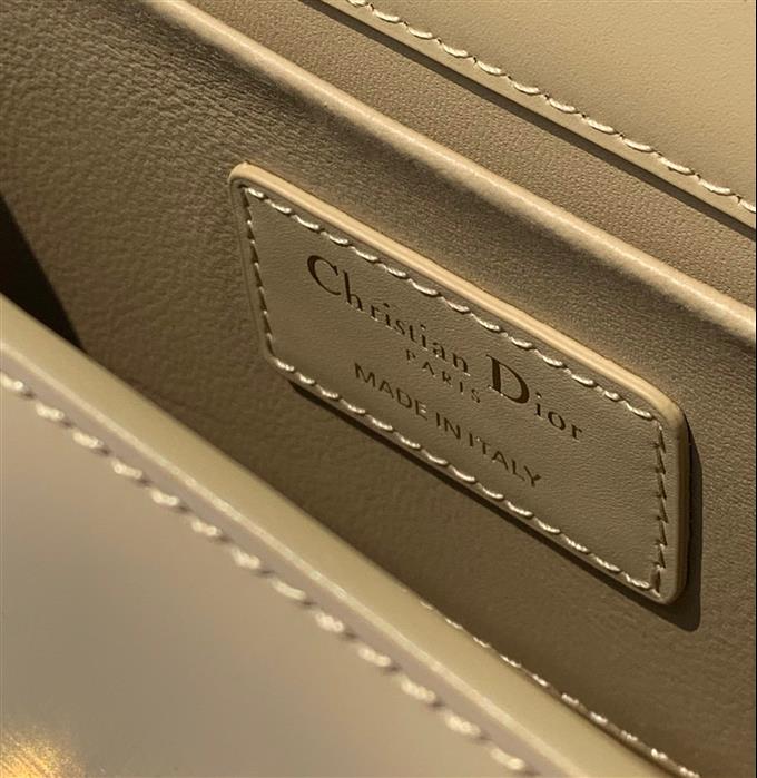 2025228Y950P204617684