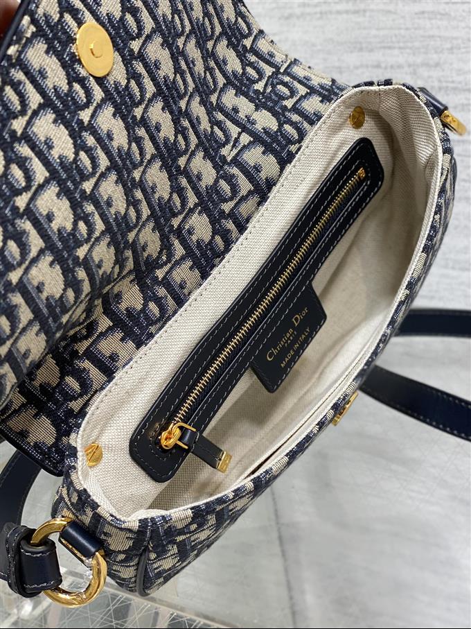 2025228Y620P222346569