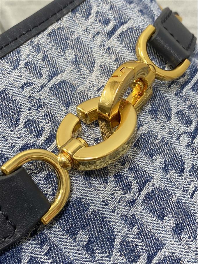 2025228Y650P22201723