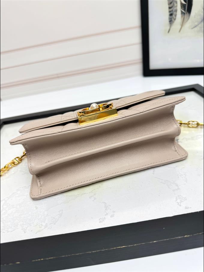 2025228Y650P222026977