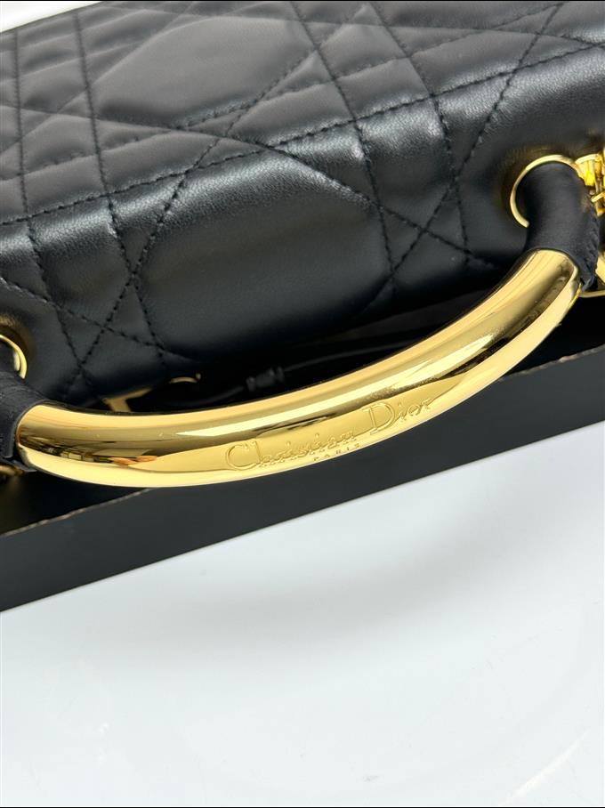 2025228Y650P222027151