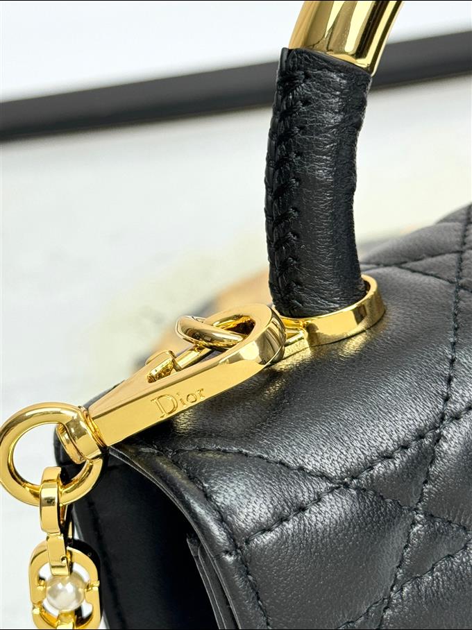 2025228Y650P222027167