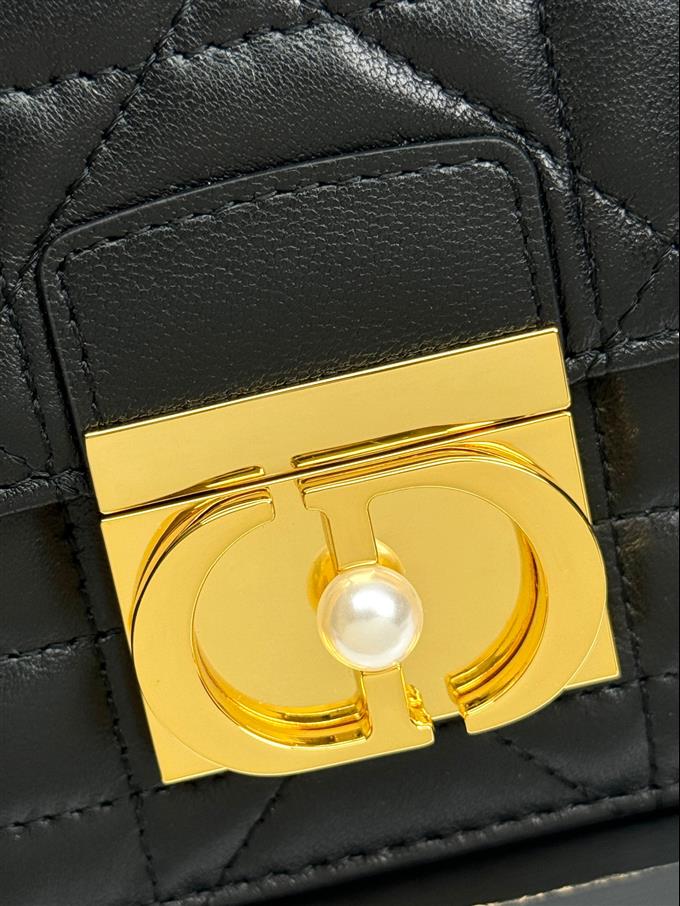 2025228Y650P222027183