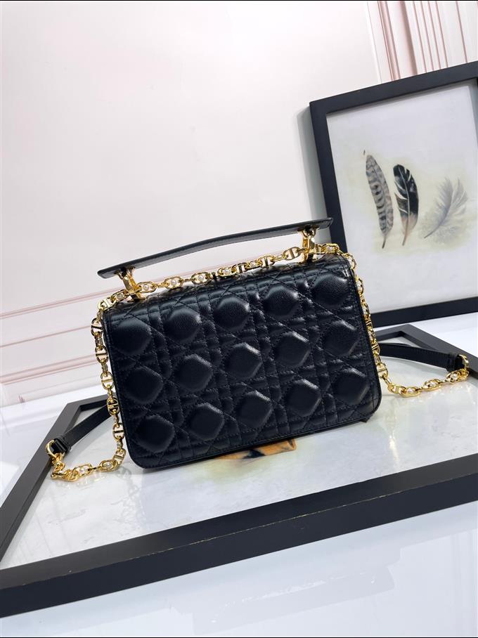 2025228Y680P222642349