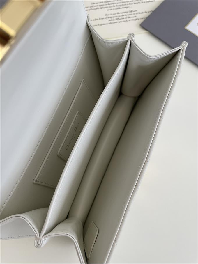 2025228Y730P222027325