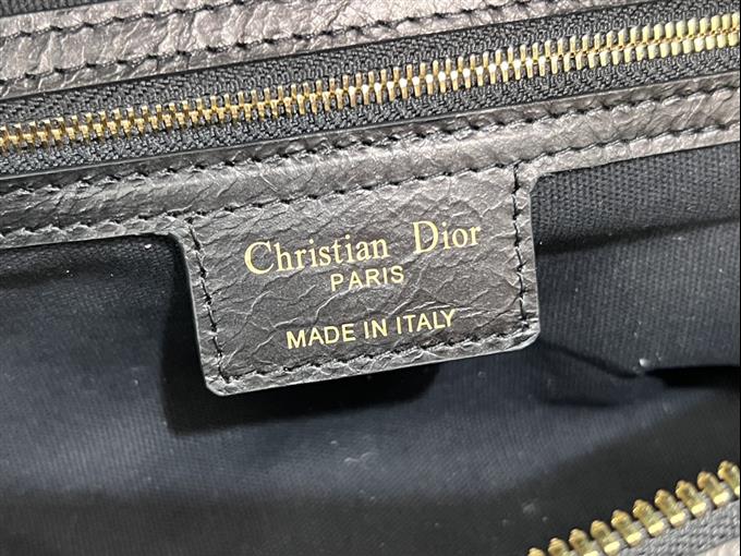 2025228Y1000P223111568