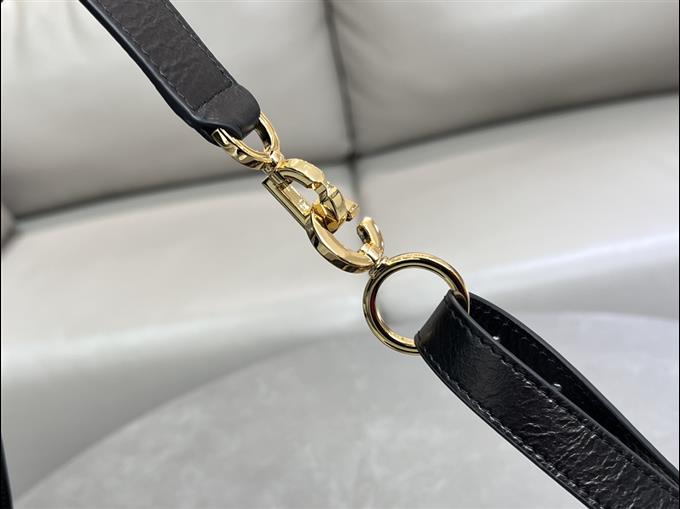 2025228Y1000P223111649