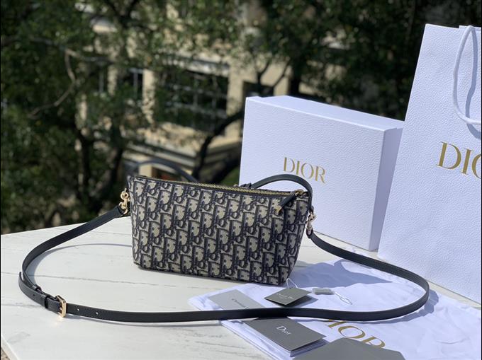 2025228Y750P22516595