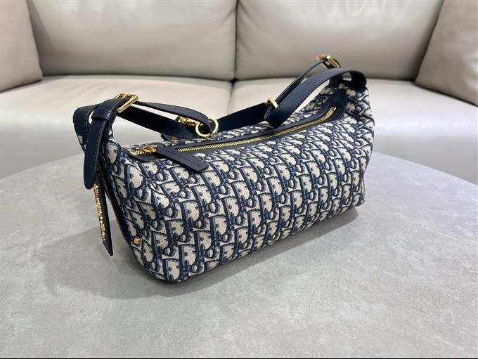 2025228Y950P223111913