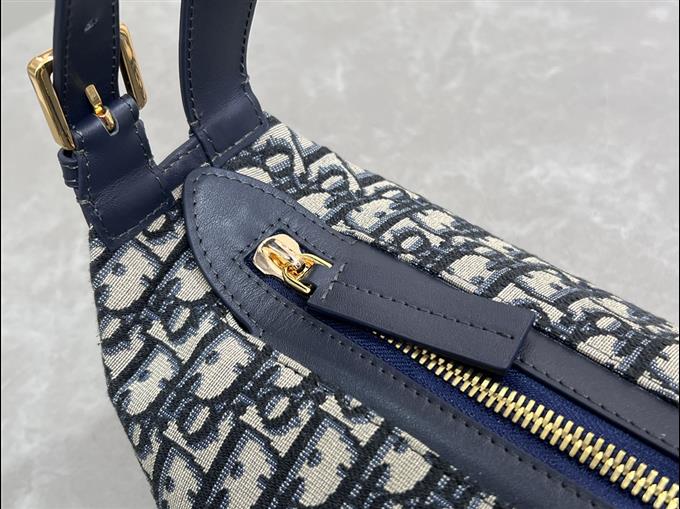 2025228Y950P223112211