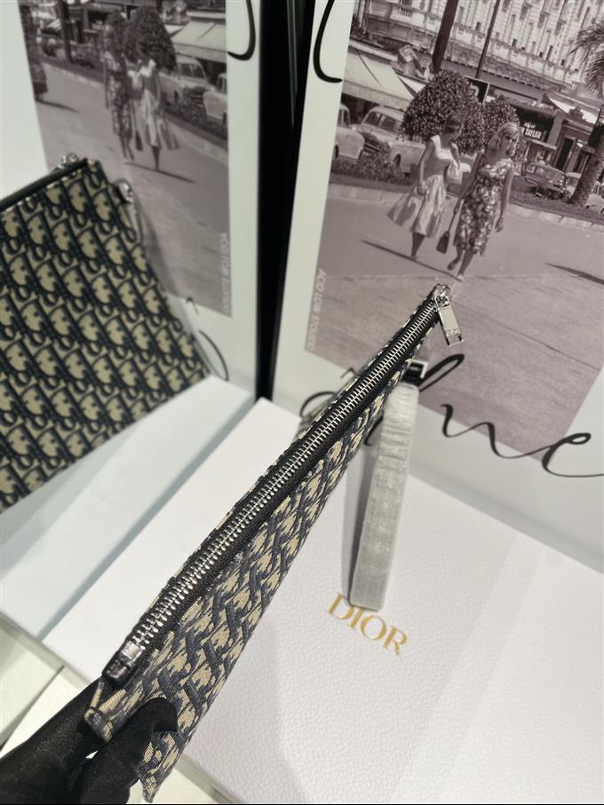 2025228Y220P21114686