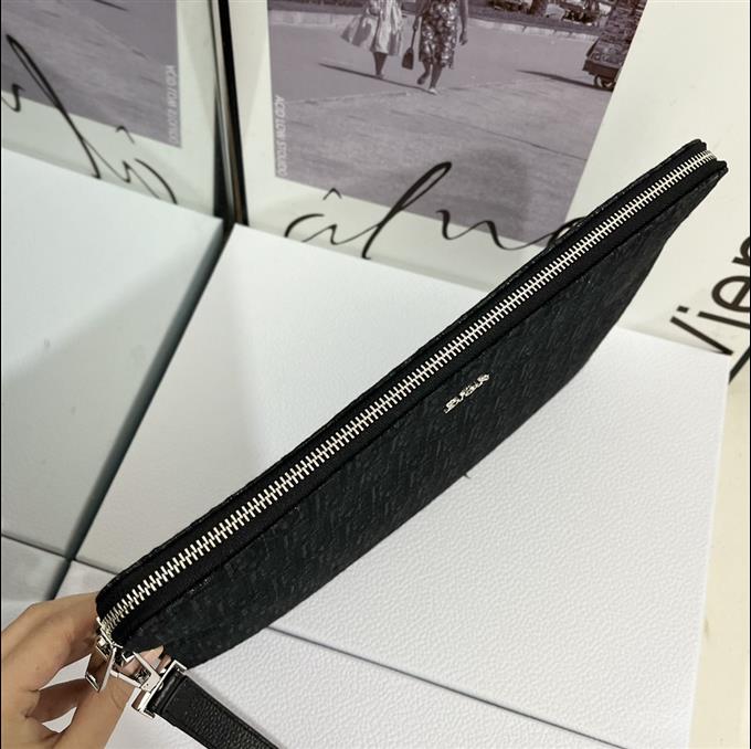 2025228Y240P212046236