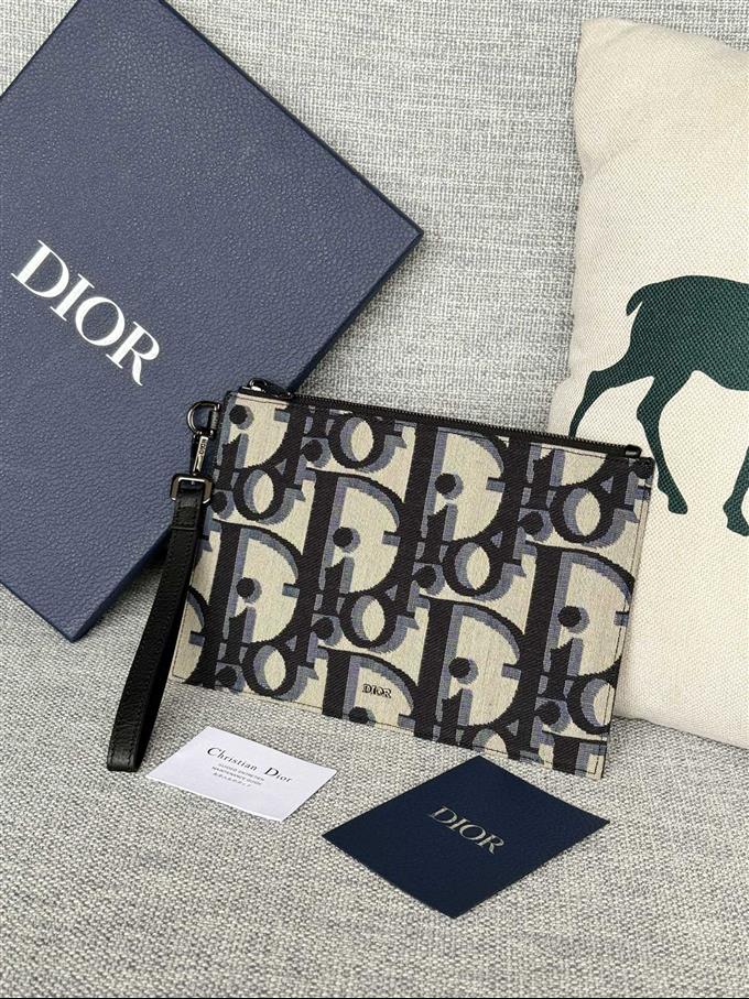 2025228Y260P211144393