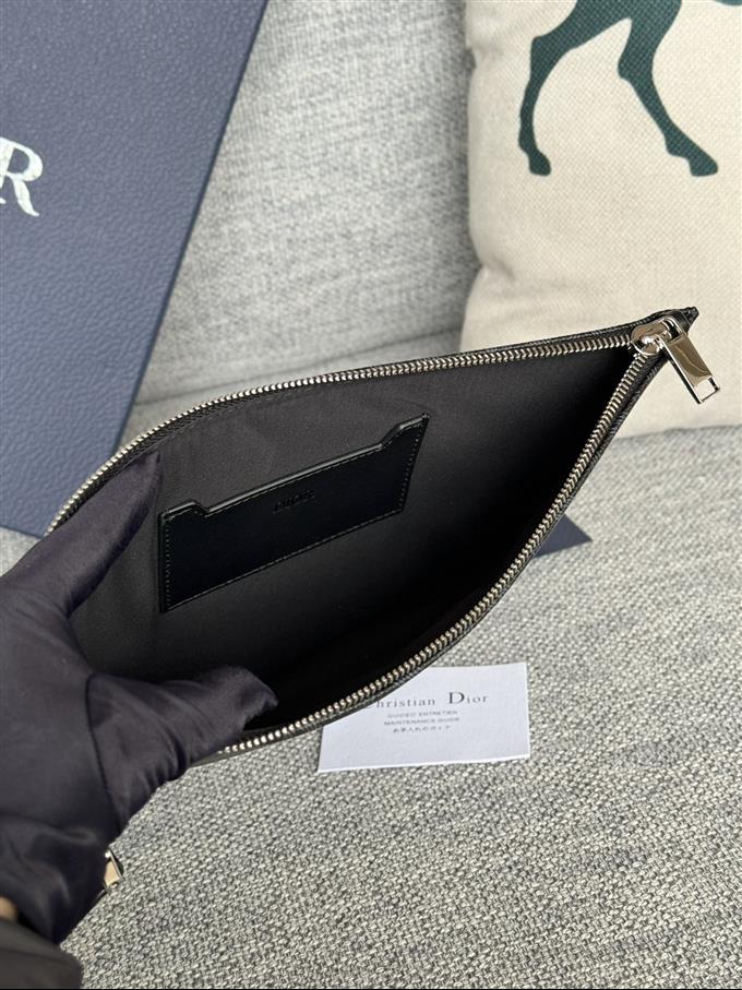 2025228Y270P212045236