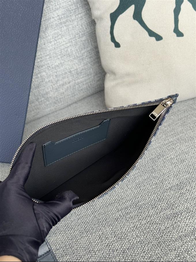 2025228Y270P212045376