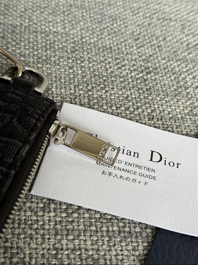 2025228Y270P212045780