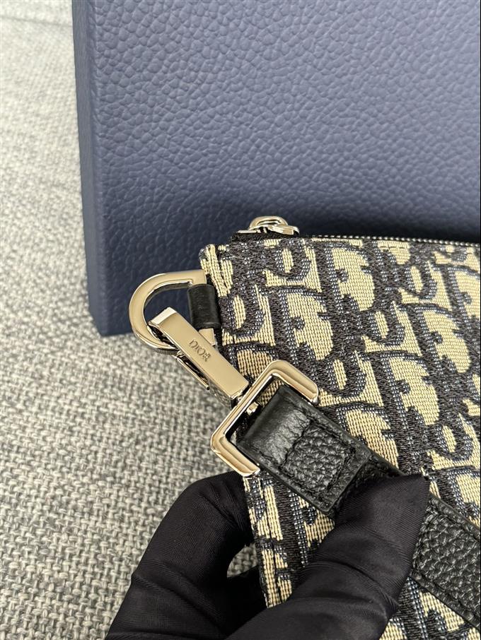 2025228Y270P212045904