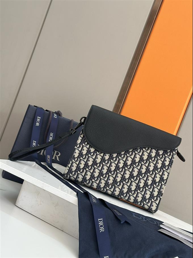 2025228Y400P211146116