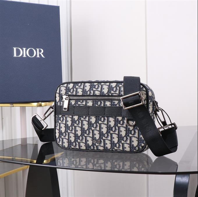 2025228Y450P211945444