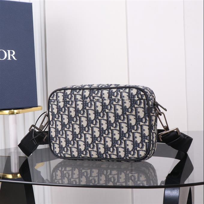 2025228Y450P211945460