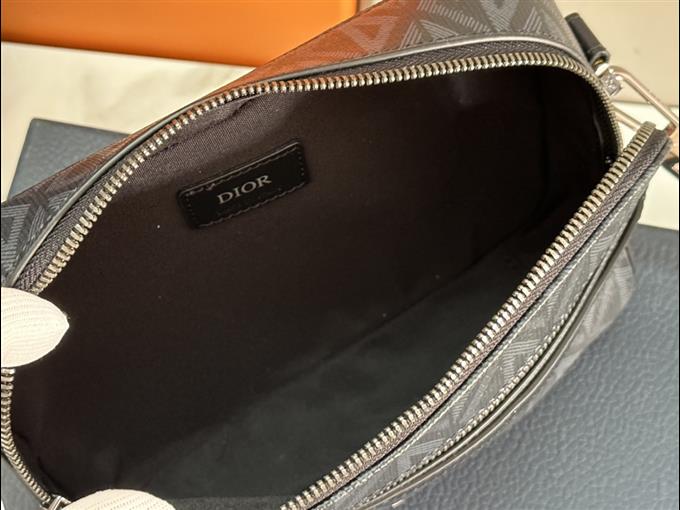 2025228Y500P211944989