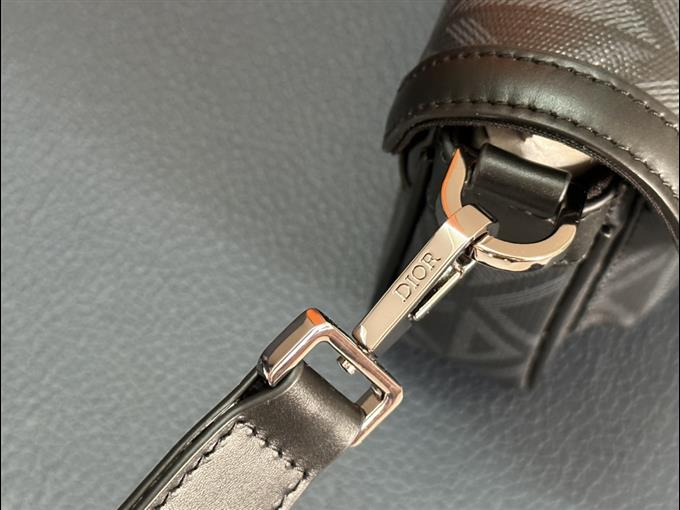 2025228Y500P211945963