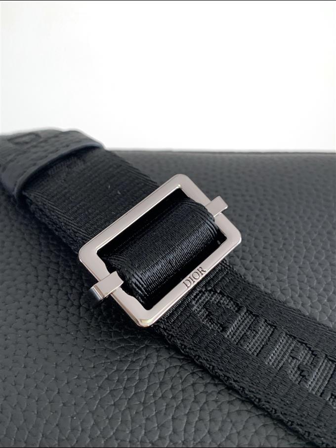 2025228Y500P221030744