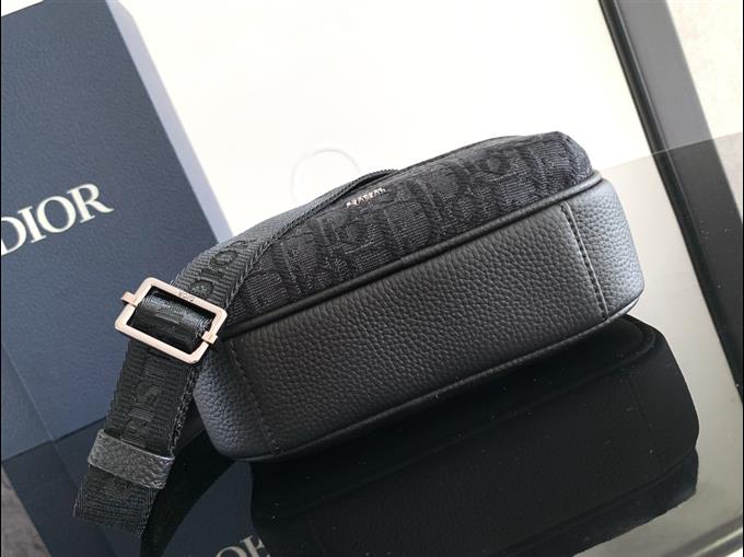 2025228Y500P221030838