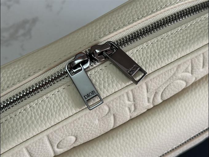 2025228Y500P221031576